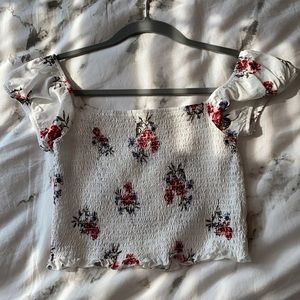 Garage floral of the shoulder top